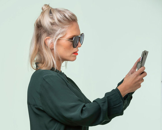 MODE - New York Hülle für iPhone X / Xs, olivgrün