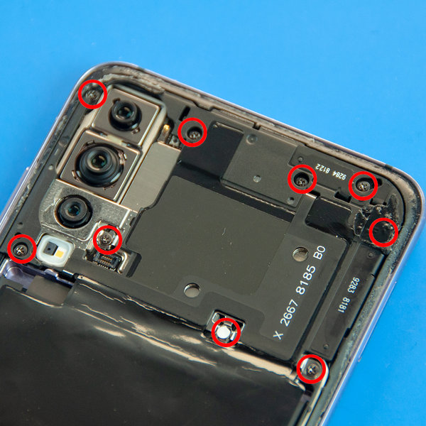 Hauptplatine und NFC-Abdeckplatte