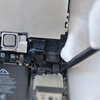 Entfernen Sie die Anschlüsse der LCD-Anzeigeeinheit, die Flexkabel der Frontkamera und den Hörer #3