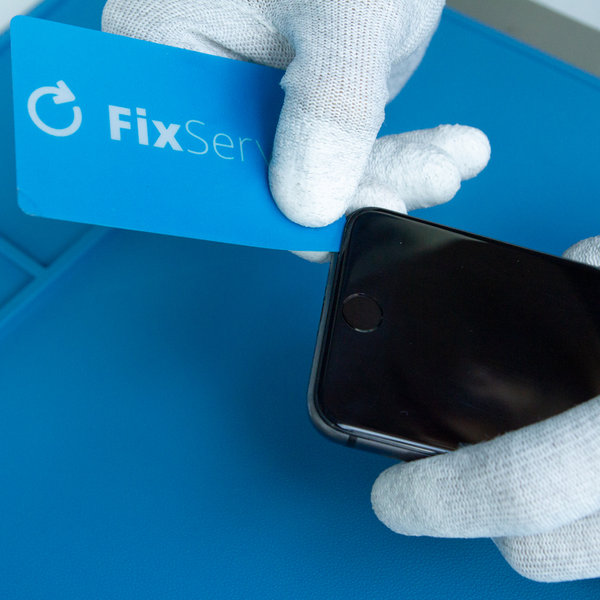 Öffnen Sie das Gerät 2.