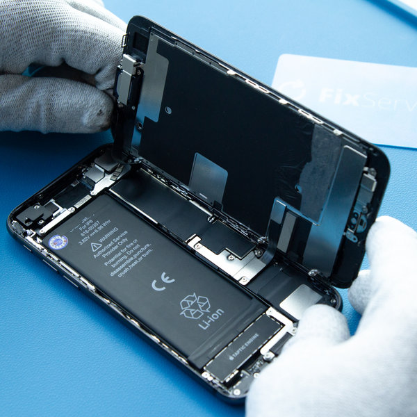 Öffnen Sie das Gerät 3.