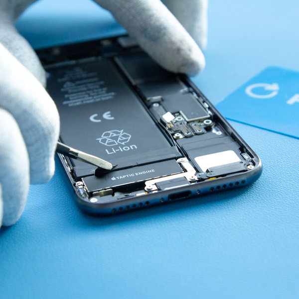 Öffnen Sie das Gerät 3.