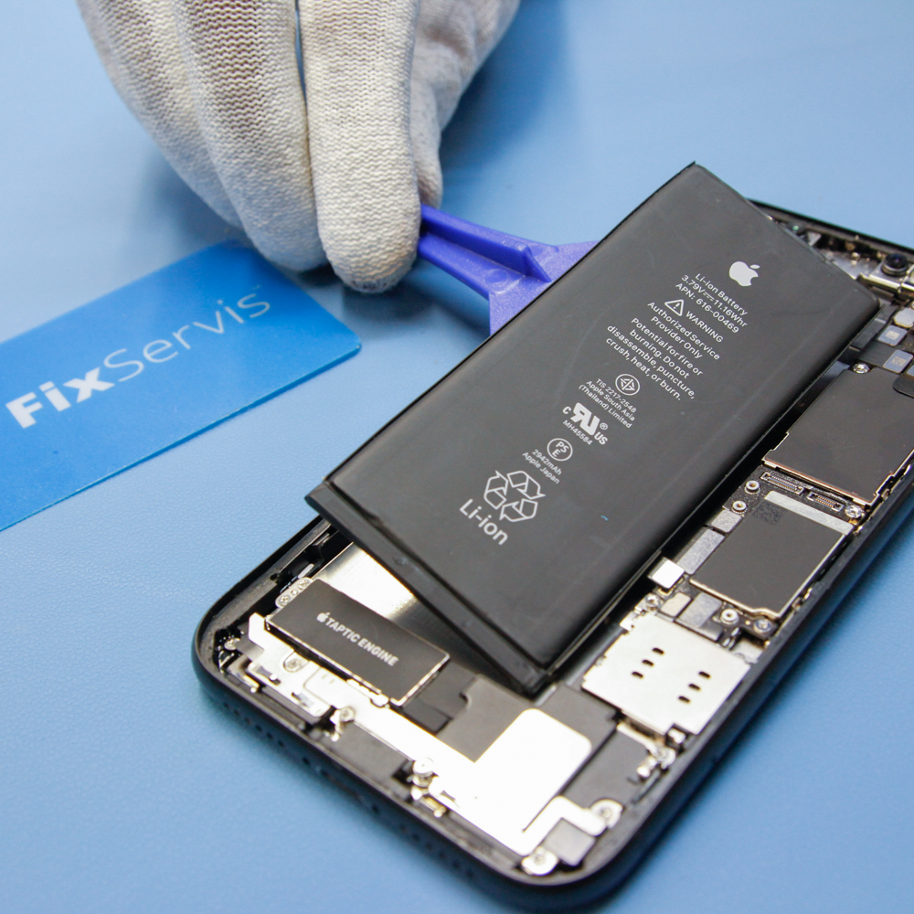Ersetzen der Batterie des iPhone XR