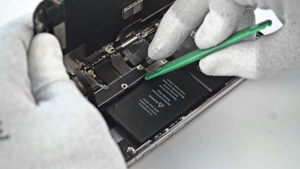 Trennen Sie die Anschlüsse