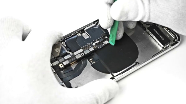 Trennen Sie die Flexkabel