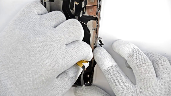 Abziehen des Ladesteckers 2